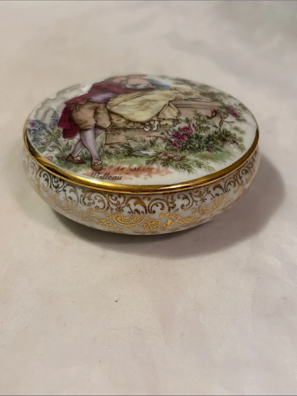 Porcelain Jewelry Trinket Box - Floral Romantic Scene in Cream & Gold